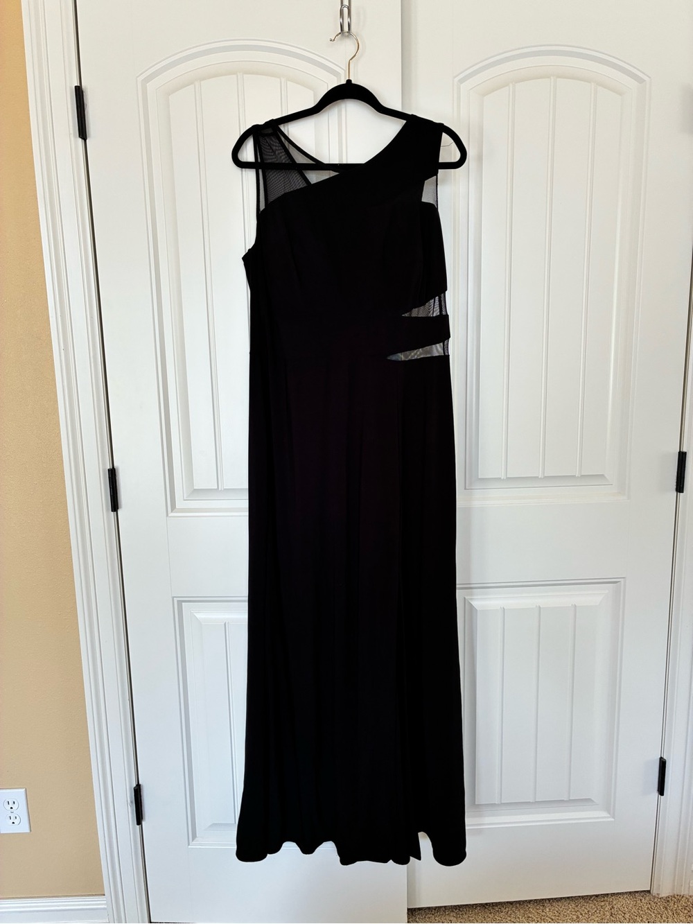 Morgan & Co. Black One-Shoulder Evening Gown with Mesh Cutouts Size 12/14